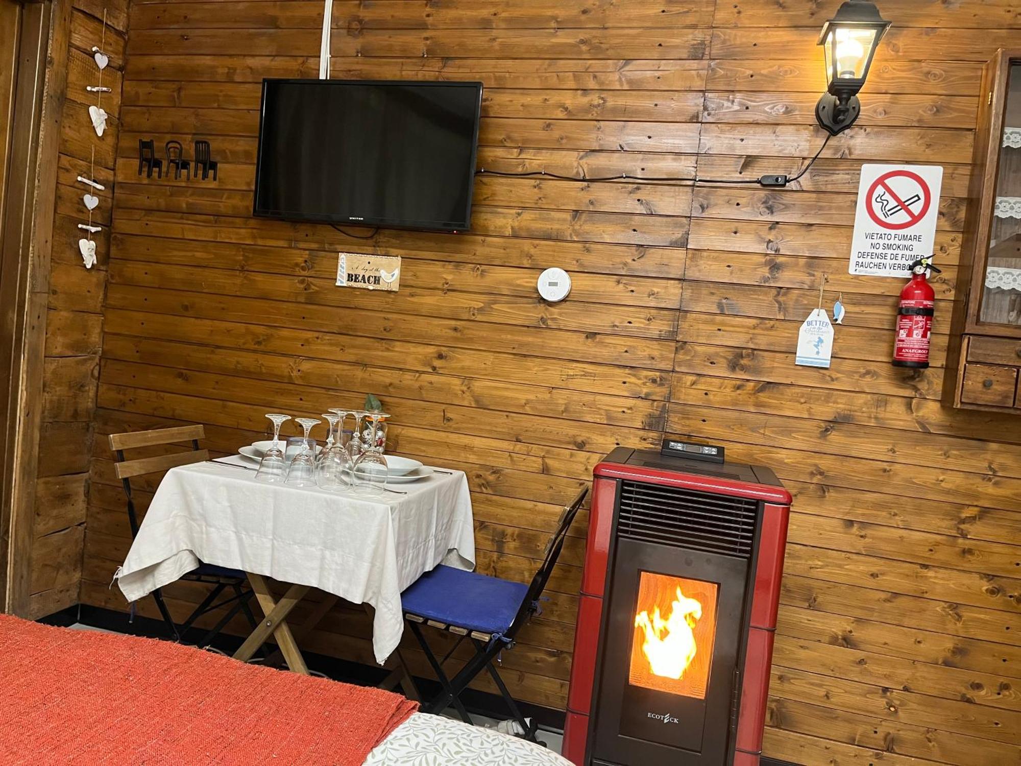 Lo Chalet Del Relax Carrara Exterior photo